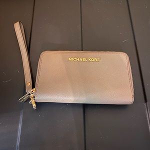 Michael Kors phone wristlet